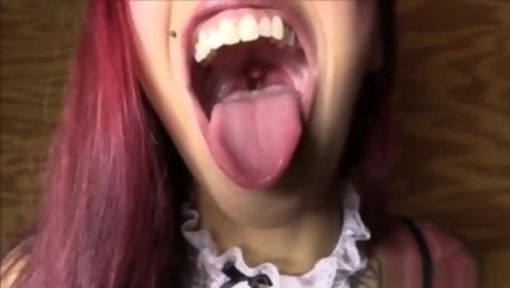 Stefania Mafra - Virtual Throat Gagging