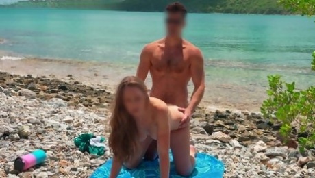 Married nudist babe fucked by stranger on a quiet beach