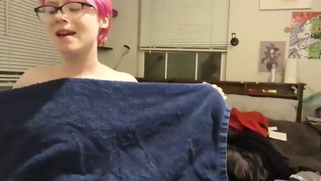 Silly slut teasing tits & singing while folding clothes and hanging out with you