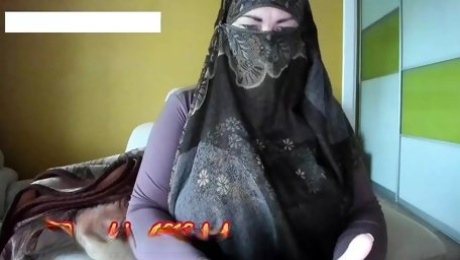 Arab muslim in Hijab pussy and ass play on cam live November 20th recorded show