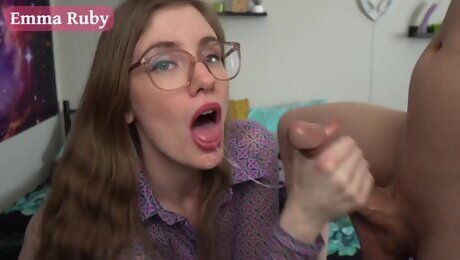 Posh babe in glasses unbelievable xxx clip