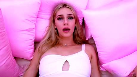 Watch nice looking lady love's video