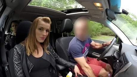 Flawless Una and E cash for sex video Hunt4k